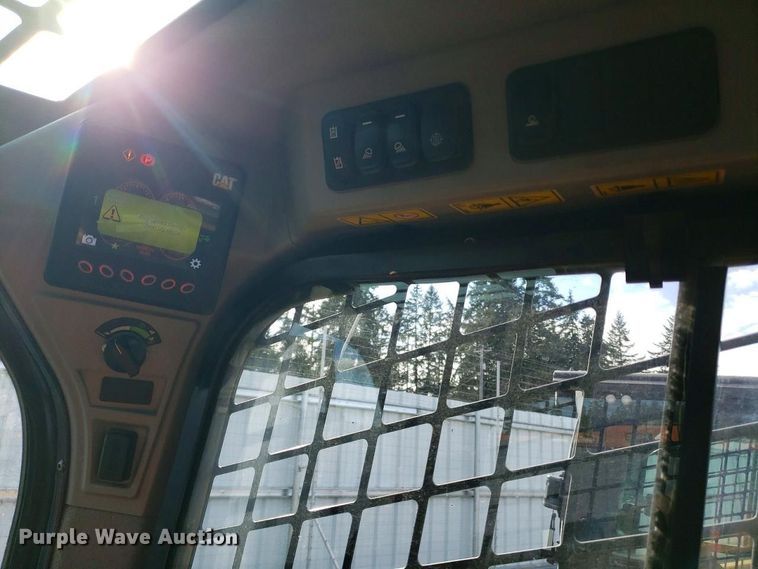 image for item YA2917 2022 Caterpillar 262D3 skid steer loader