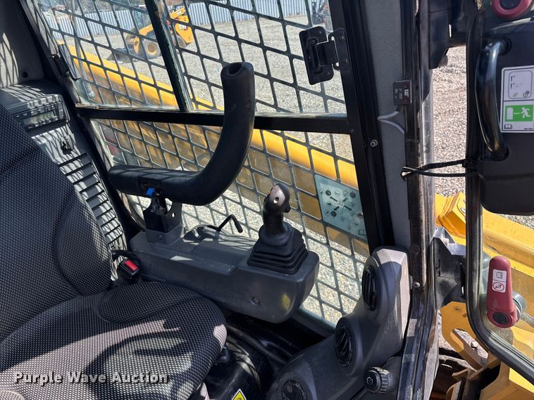 image for item YA2917 2022 Caterpillar 262D3 skid steer loader