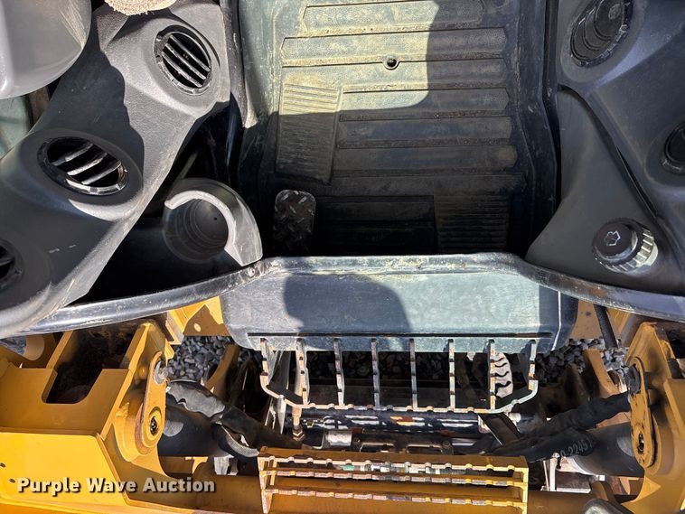 image for item YA2917 2022 Caterpillar 262D3 skid steer loader