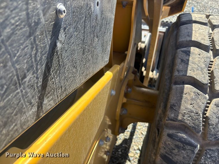 image for item YA2918 2022 Caterpillar 262D3 skid steer loader