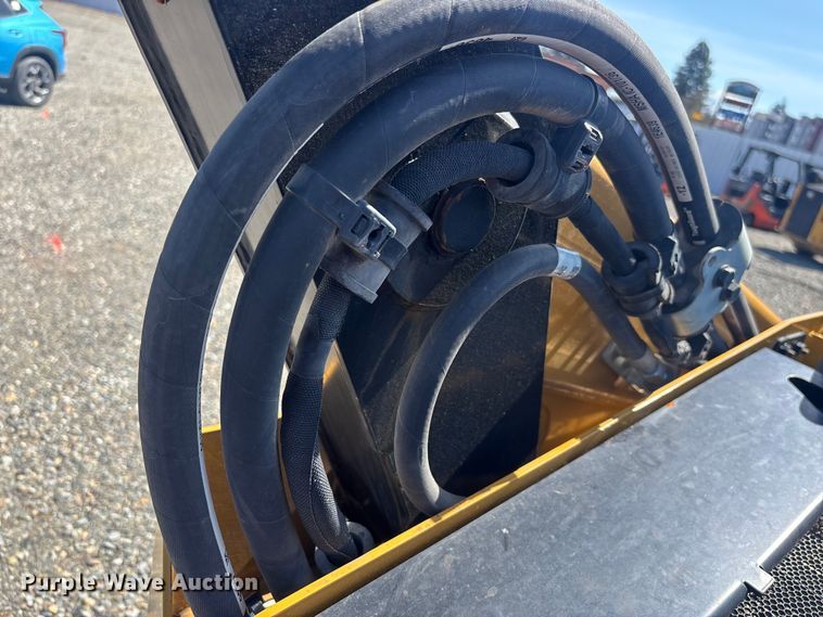 image for item YA2918 2022 Caterpillar 262D3 skid steer loader