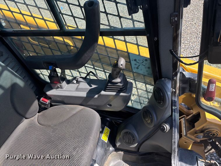 image for item YA2918 2022 Caterpillar 262D3 skid steer loader