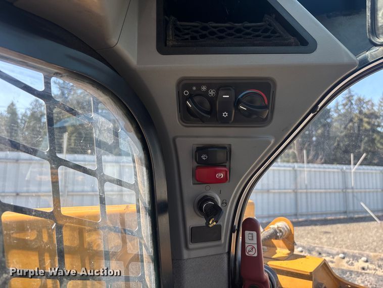 image for item YA2918 2022 Caterpillar 262D3 skid steer loader