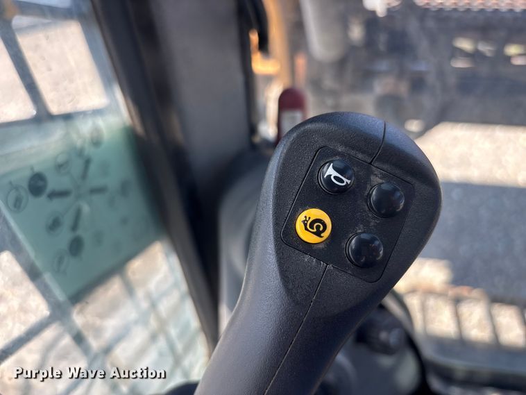 image for item YA2918 2022 Caterpillar 262D3 skid steer loader