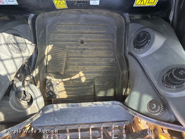 image for item YA2918 2022 Caterpillar 262D3 skid steer loader