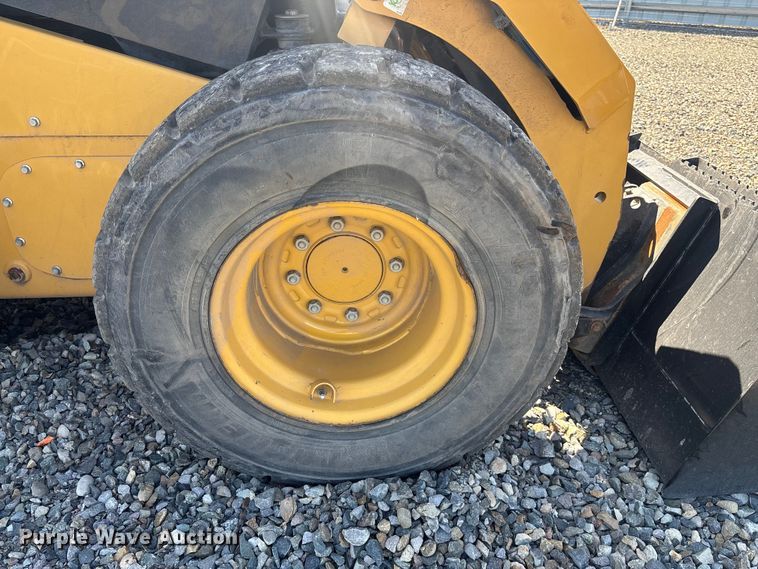 image for item YA2918 2022 Caterpillar 262D3 skid steer loader
