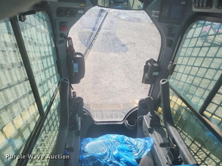 image for item YA2919 2023 Caterpillar 289D3 tracked skid steer loader