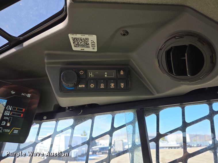 image for item YA2920 2024 Caterpillar 255 XPS tracked skid steer loader