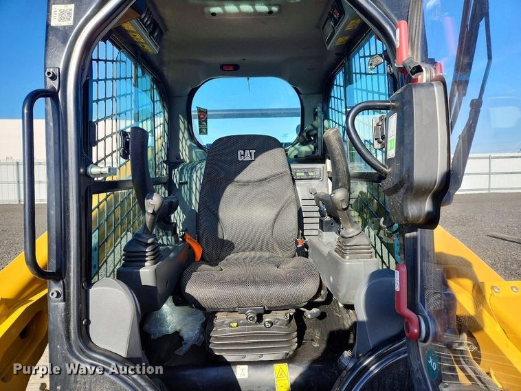 image for item YA2921 2023 Caterpillar 289D3 tracked skid steer loader