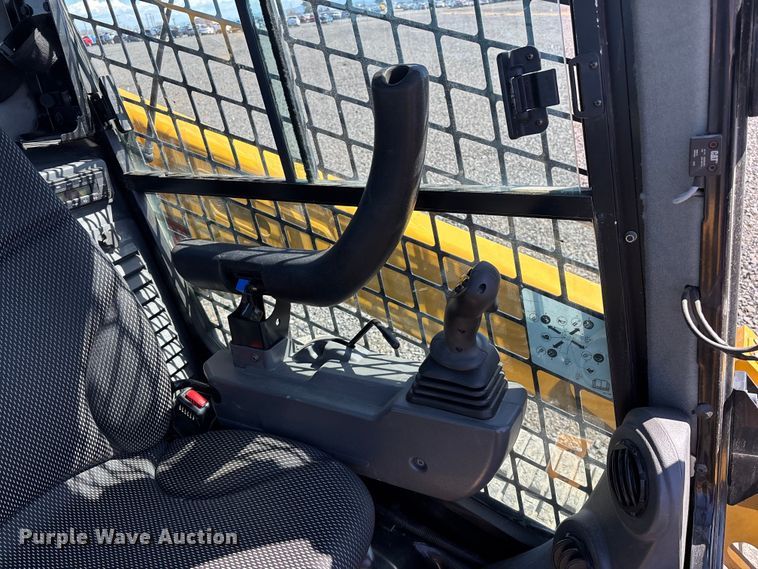image for item YA2921 2023 Caterpillar 289D3 tracked skid steer loader