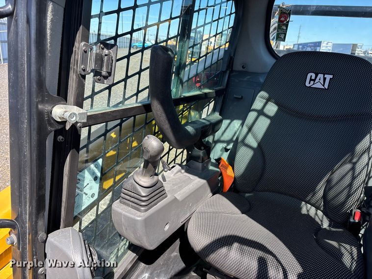 image for item YA2921 2023 Caterpillar 289D3 tracked skid steer loader