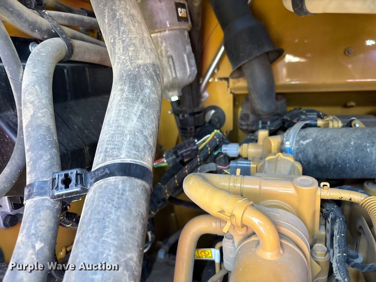 image for item YA2921 2023 Caterpillar 289D3 tracked skid steer loader
