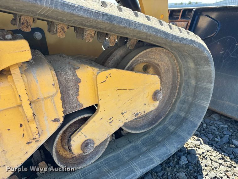 image for item YA2921 2023 Caterpillar 289D3 tracked skid steer loader