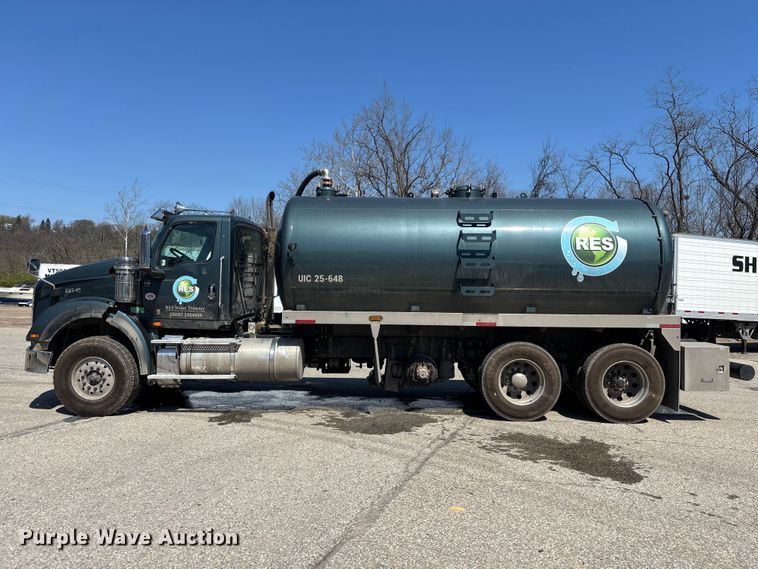 image for item YA3018 2026 International HX620 vacuum truck