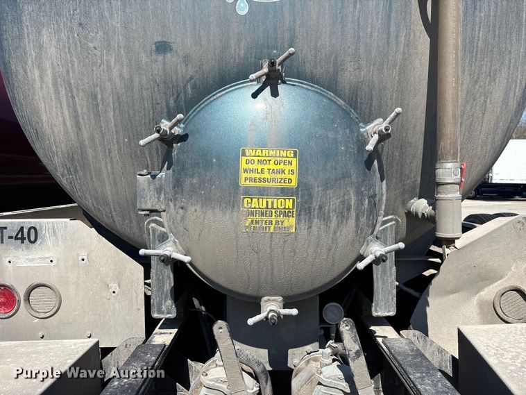 image for item YA3018 2026 International HX620 vacuum truck