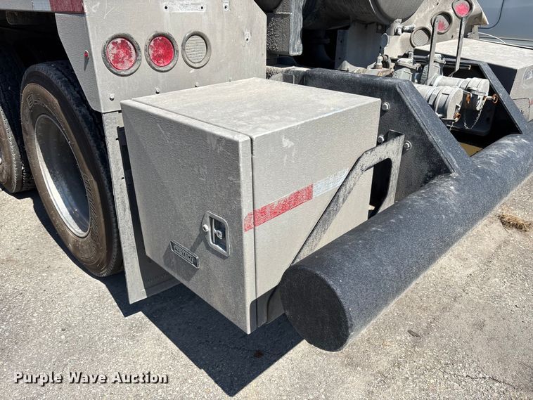 image for item YA3018 2026 International HX620 vacuum truck