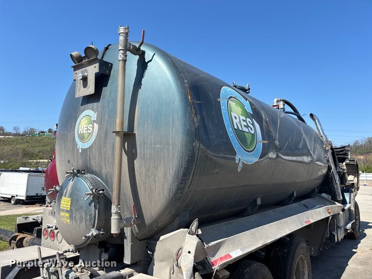 image for item YA3018 2026 International HX620 vacuum truck