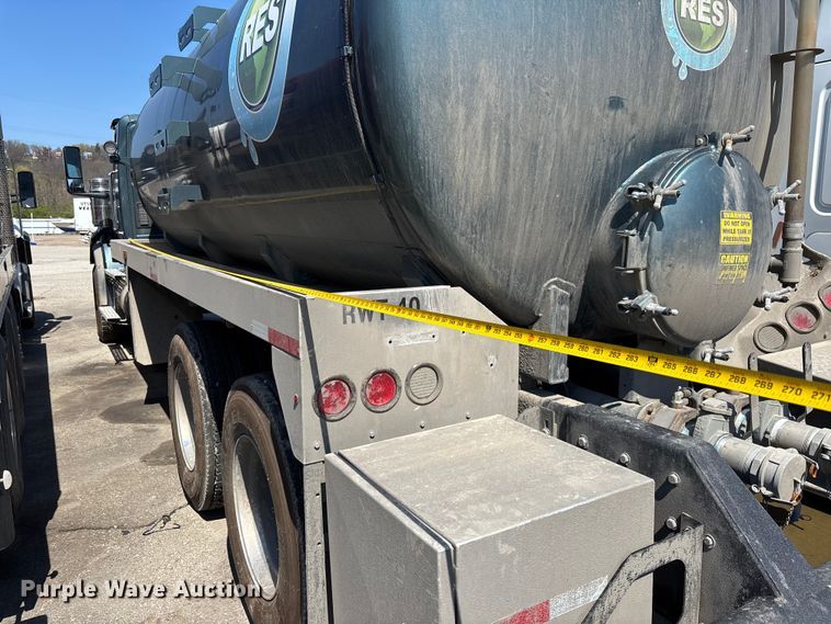 image for item YA3018 2026 International HX620 vacuum truck