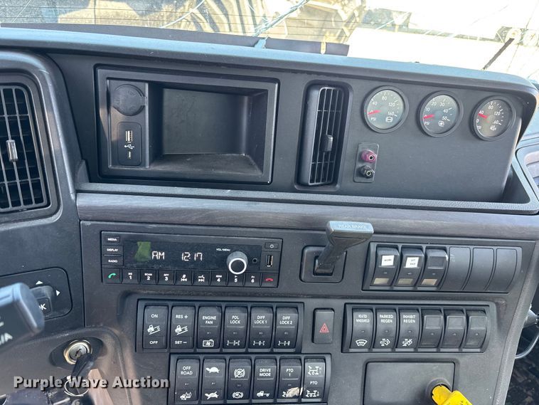 image for item YA3018 2026 International HX620 vacuum truck