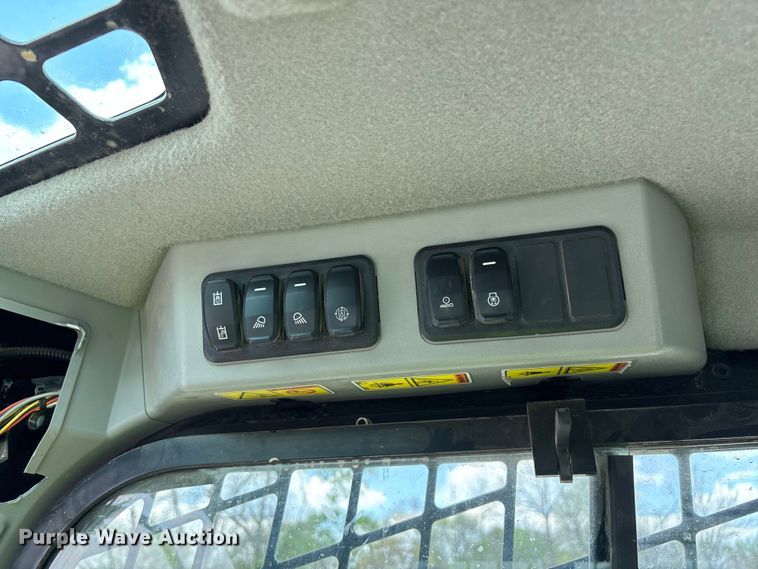 image for item YA3024 2022 Caterpillar 299D3 tracked skid steer loader