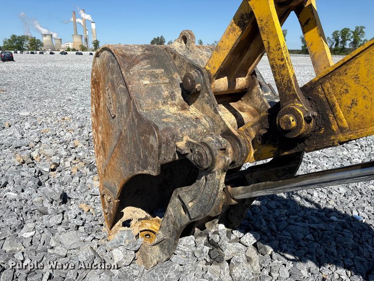 image for item YA3136 2023 Komatsu PC210LC-11 excavator