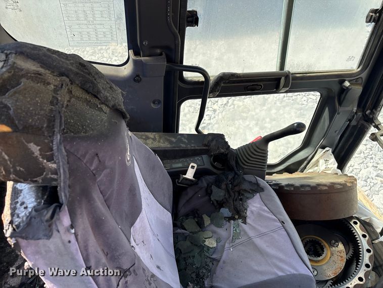 image for item YA3136 2023 Komatsu PC210LC-11 excavator