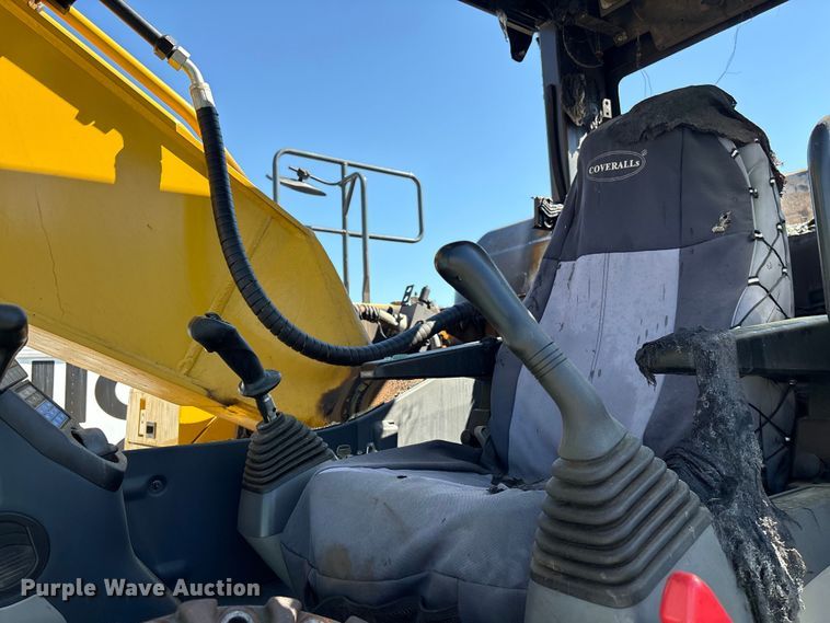 image for item YA3136 2023 Komatsu PC210LC-11 excavator