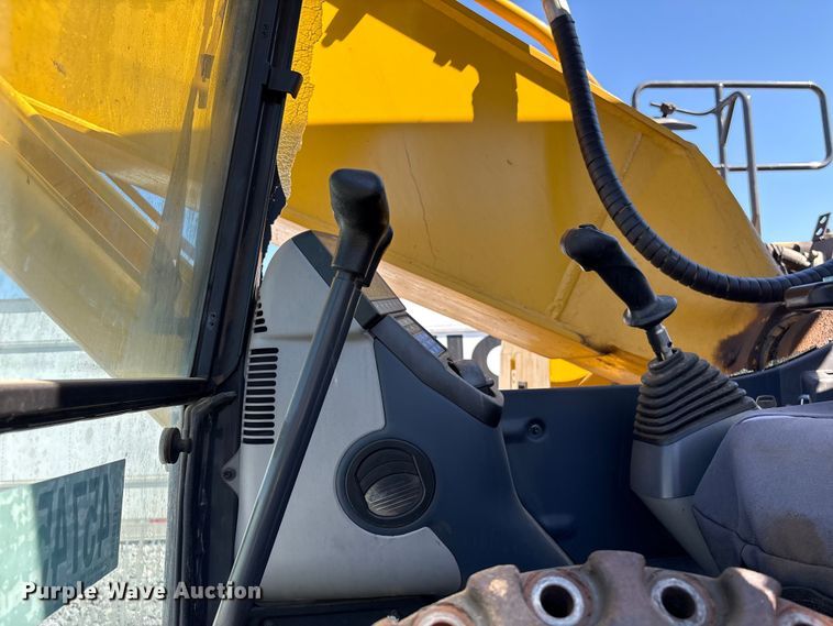image for item YA3136 2023 Komatsu PC210LC-11 excavator