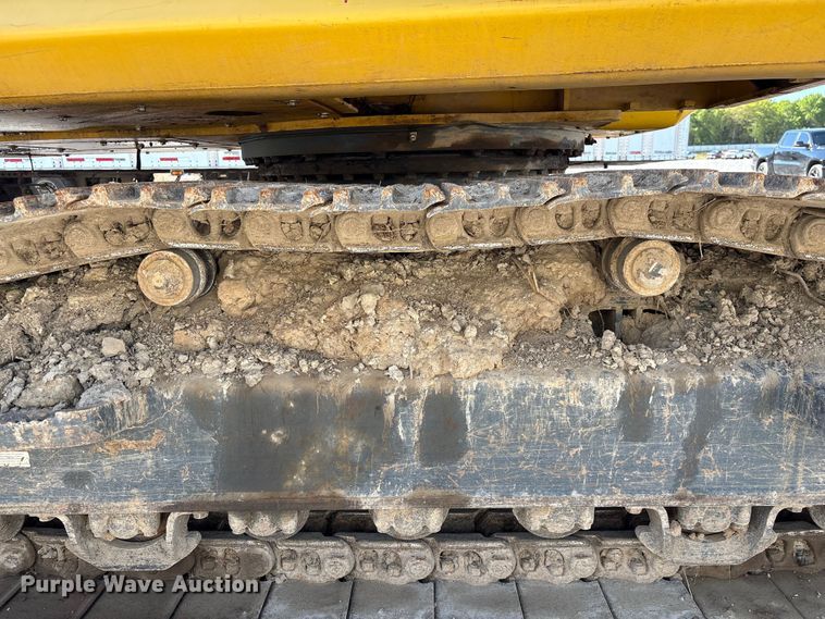 image for item YA3136 2023 Komatsu PC210LC-11 excavator