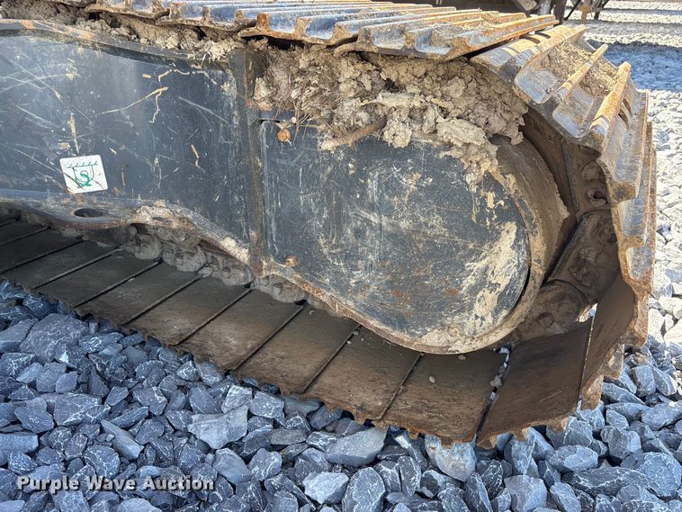 image for item YA3136 2023 Komatsu PC210LC-11 excavator