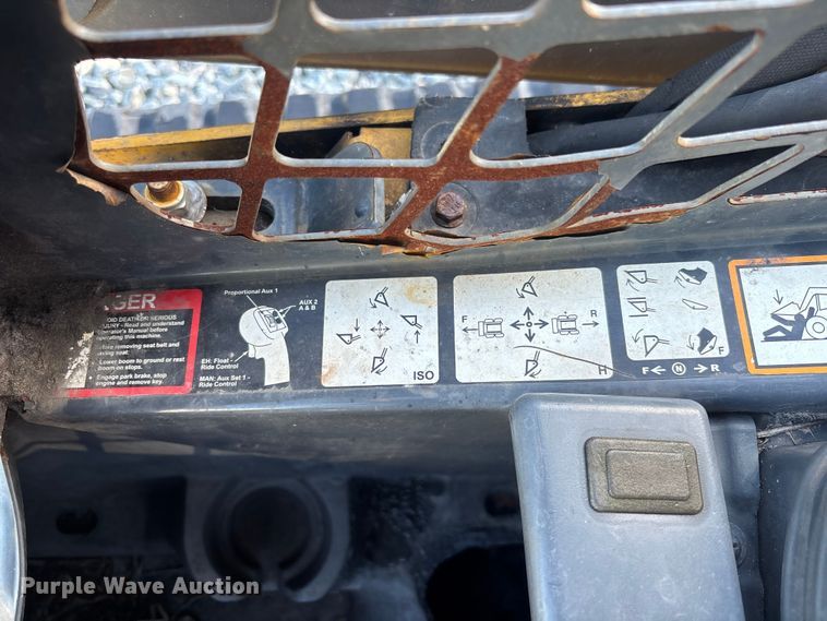 image for item YA3145 2021 John Deere 325G tracked skid steer loader