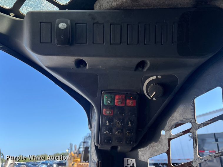 image for item YA3145 2021 John Deere 325G tracked skid steer loader