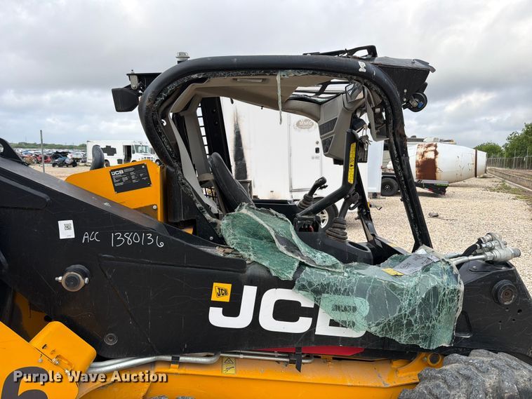 image for item YA3146 2022 JCB 270 skid steer loader