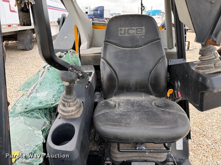 image for item YA3146 2022 JCB 270 skid steer loader