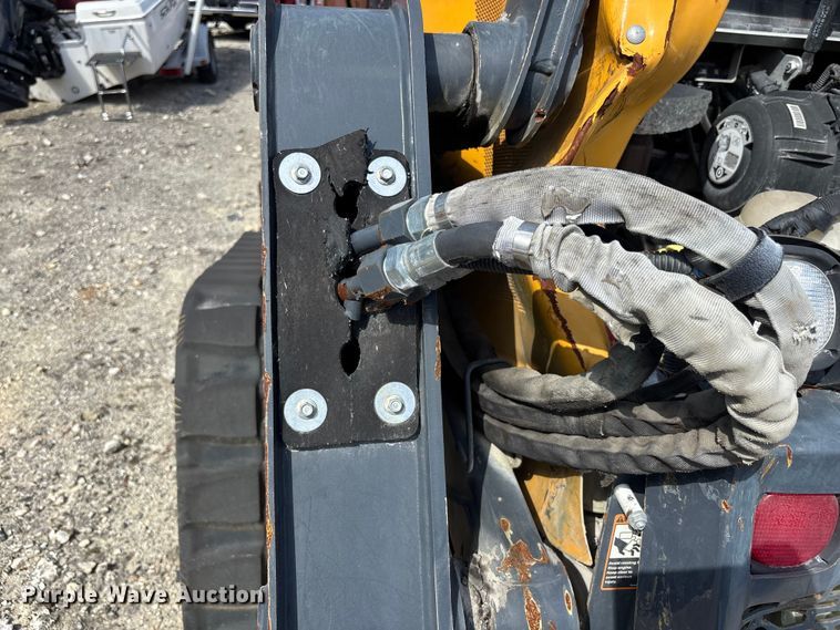 image for item YA3152 2022 John Deere 325G tracked skid steer loader