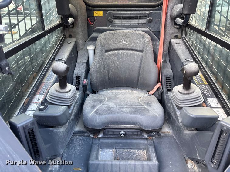 image for item YA3152 2022 John Deere 325G tracked skid steer loader