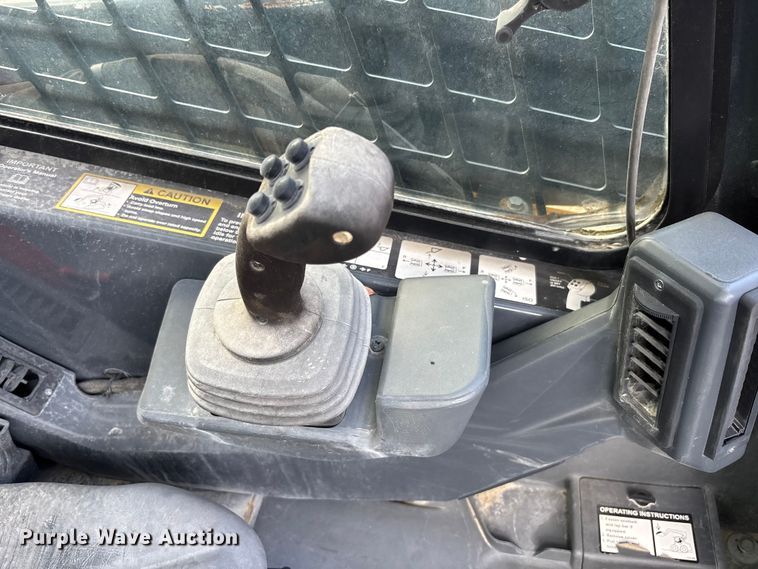image for item YA3152 2022 John Deere 325G tracked skid steer loader