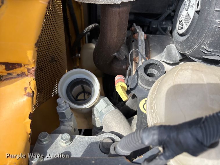 image for item YA3152 2022 John Deere 325G tracked skid steer loader