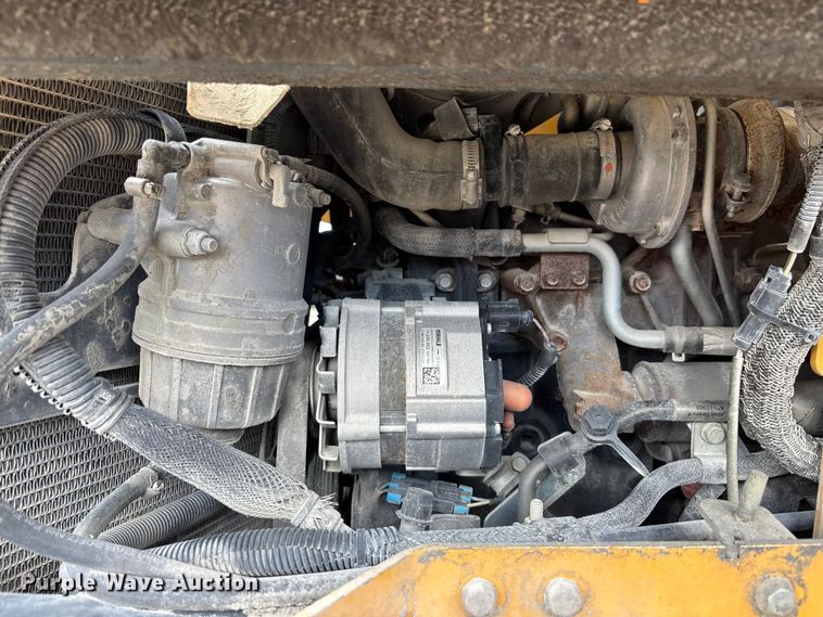 image for item YA3152 2022 John Deere 325G tracked skid steer loader