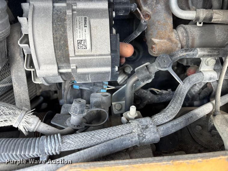 image for item YA3152 2022 John Deere 325G tracked skid steer loader