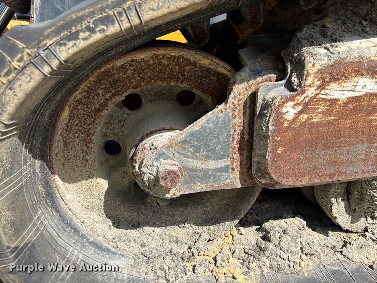 image for item YA3152 2022 John Deere 325G tracked skid steer loader