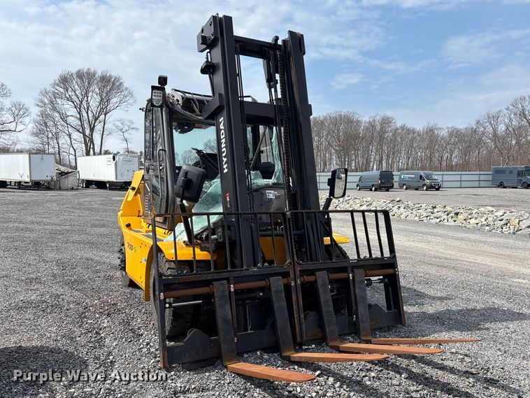 image for item YA3254 Hyundai 70D-9 forklift