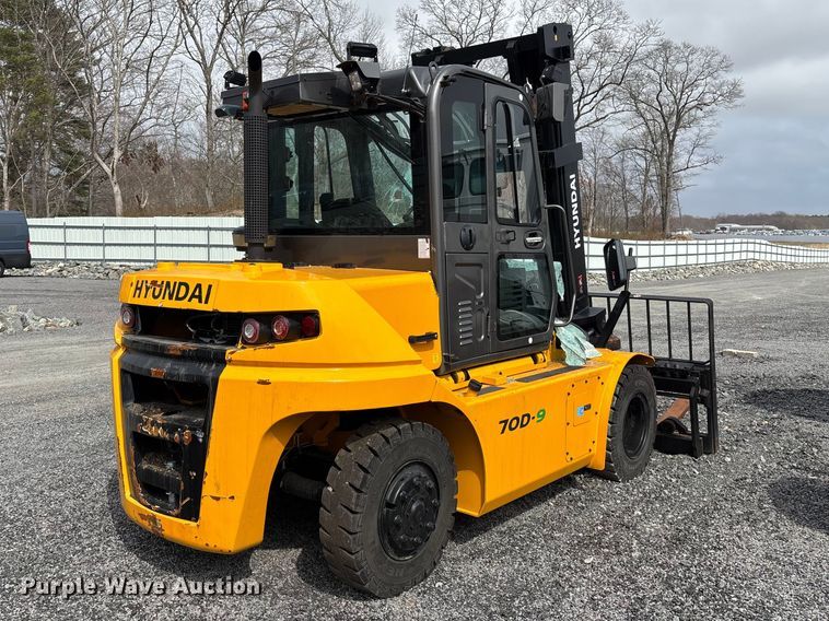 image for item YA3254 Hyundai 70D-9 forklift