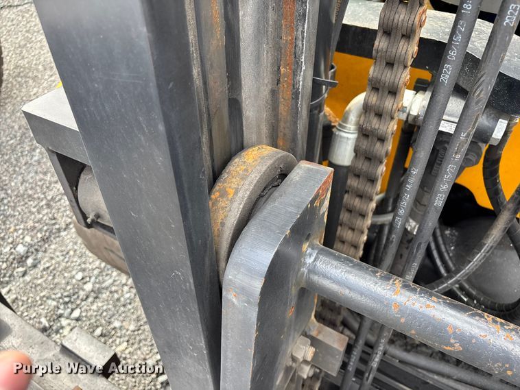 image for item YA3254 Hyundai 70D-9 forklift