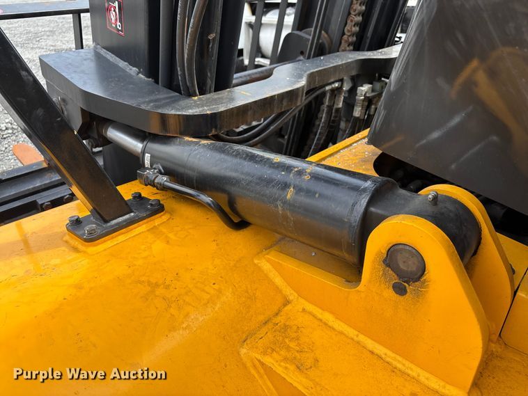 image for item YA3254 Hyundai 70D-9 forklift