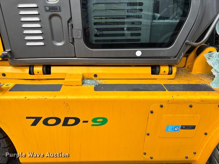 image for item YA3254 Hyundai 70D-9 forklift
