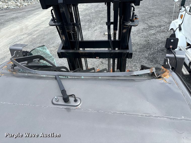 image for item YA3254 Hyundai 70D-9 forklift