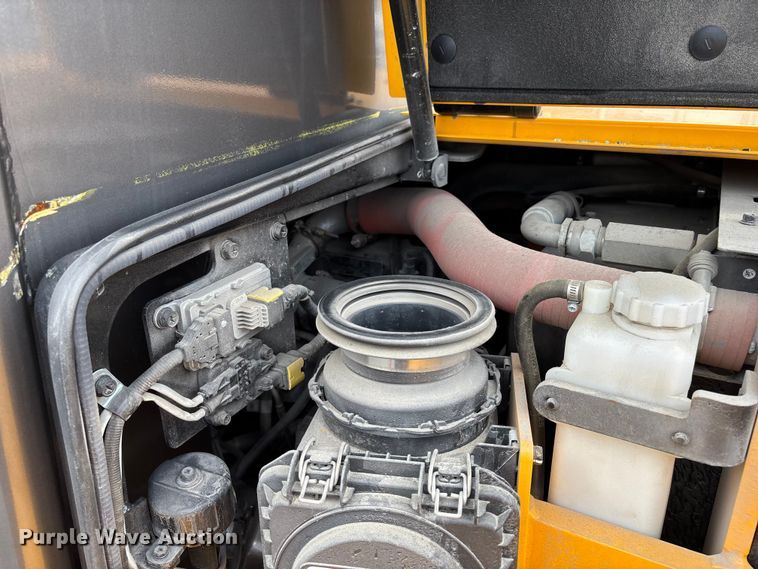 image for item YA3254 Hyundai 70D-9 forklift