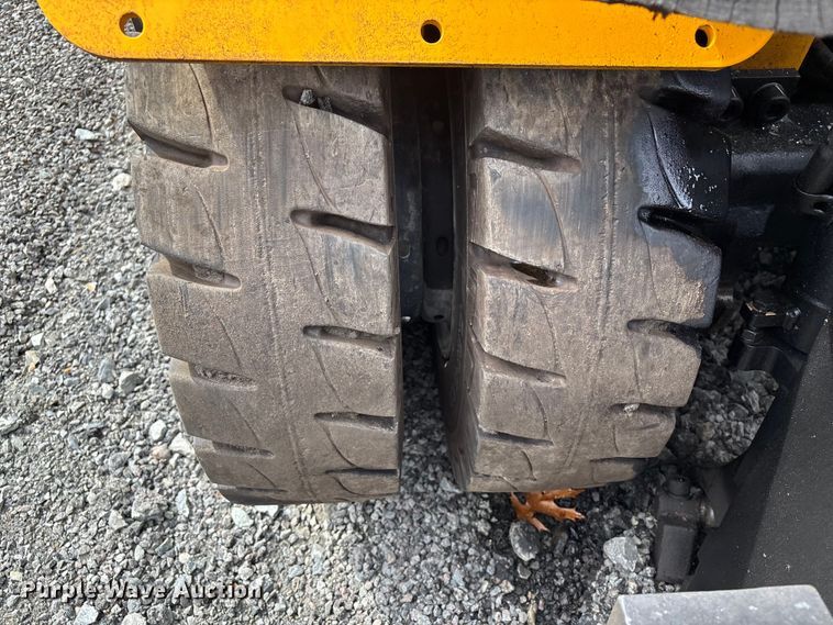 image for item YA3254 Hyundai 70D-9 forklift