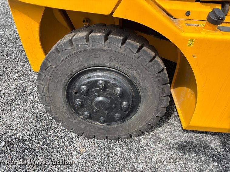 image for item YA3254 Hyundai 70D-9 forklift